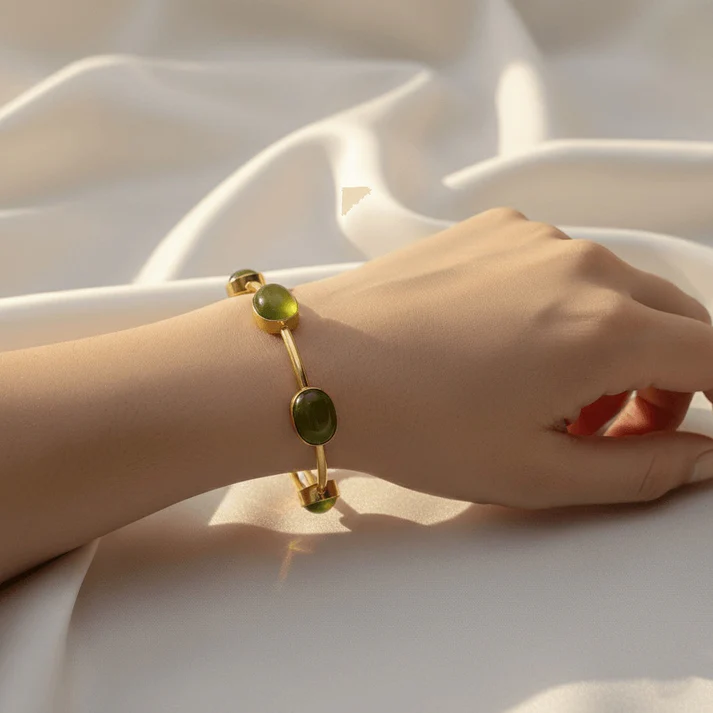 Mehendi Green Color Monalisa Stone Bracelets
